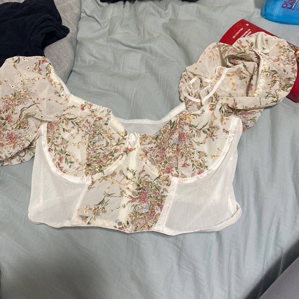 Corset top with flower print, never worn before size medium